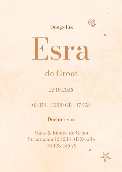 Zandkleurig geboortekaartje met schelpjes patroon 3