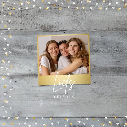 Zomaarkaart knuffel met foto op houtlook en gouden hartjes 2