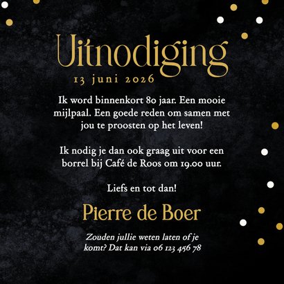 Zwarte uitnodiging verjaardagsfeest met gouden vlaggetjes 3