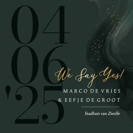 Stijlvolle trouwkaart soft watercolor groen spetters goud