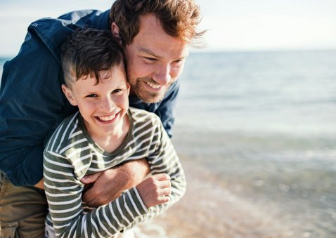 Eenvoudige fotocollage vaderdag kaart met 6 eigen foto's 2
