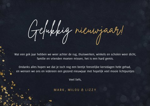 Eenvoudige nieuwjaarskaart met groot jaartal 2022 in goud 3