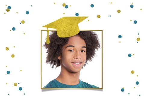 Felicitatiekaart geslaagd examen trots jongen confetti 2