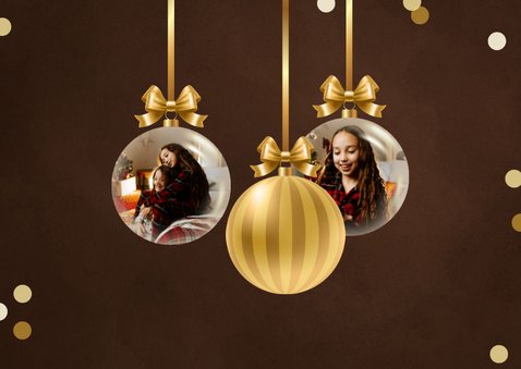 Fotocollage kerstkaart met gouden kerstballen en confetti 2