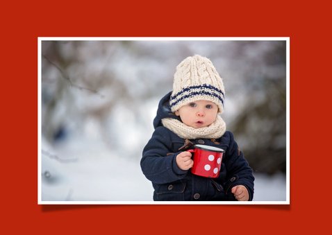 Hippe kerstkaart met grote foto en merry in rode letters 2