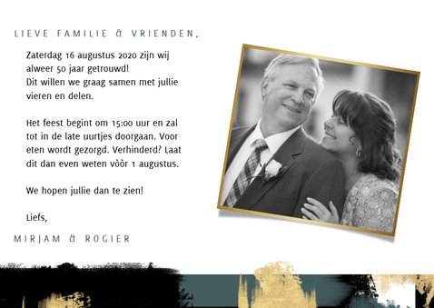 Jubileum uitnodiging '50 jaar' met verfstrepen en foto's 3