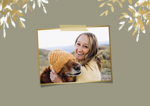 Kerstkaart liggend stijlvol merry met gouden en witte takken 2