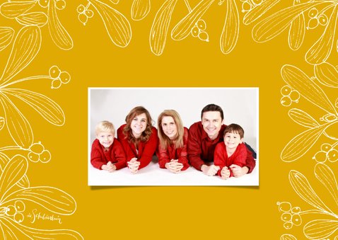 Kerstkaart mistletoe fotokaart met gele achtergrond 2