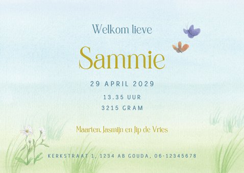 Lief geboortekaartje met konijn tussen madeliefjes 3