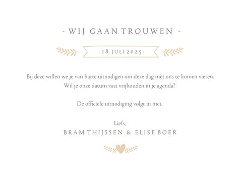 Liggende save the date fotokaart met 3 eigen foto's en datum 3