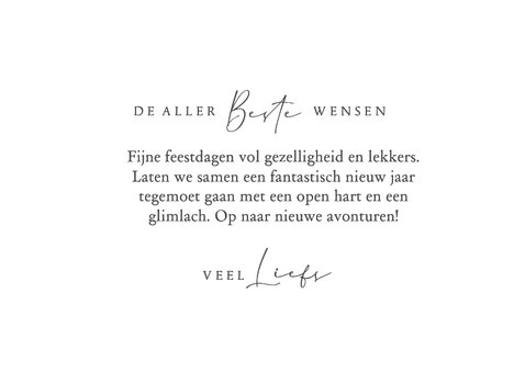 Luxe kerstkaart met gouden jaartal en een sprankelend hart 3