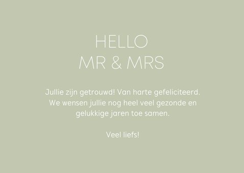 Minimalistisch felicitatiekaartje hello mr & mrs met hartje 3