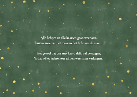 Moderne kerstkaart met goud typografie en groene waterverf 2