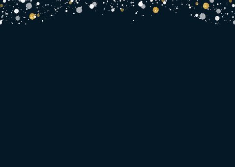 Moderne kerstkaart met wit en gouden sneeuw 2