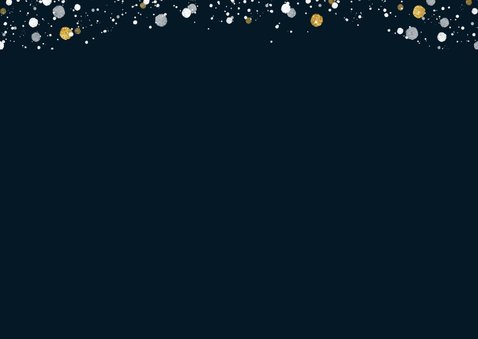 Moderne kerstkaart met wit en gouden sneeuw 2
