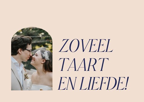 Moderne typografisch bedankkaart liefde en taart trouwen 2