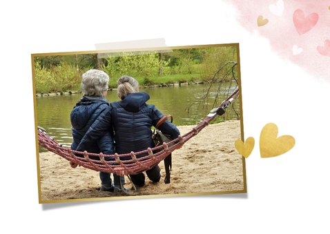 Moederdagkaart waterverf met roze en gouden hartjes 2