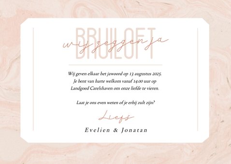 Mooie uitnodiging bruiloft ticket op roze marmer met koper 3