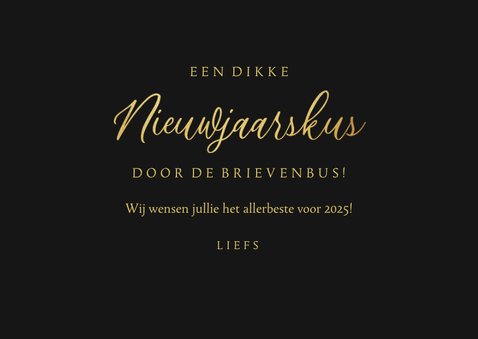 Nieuwjaarskaart foto goud 2025 liefde nieuwjaarskus 3