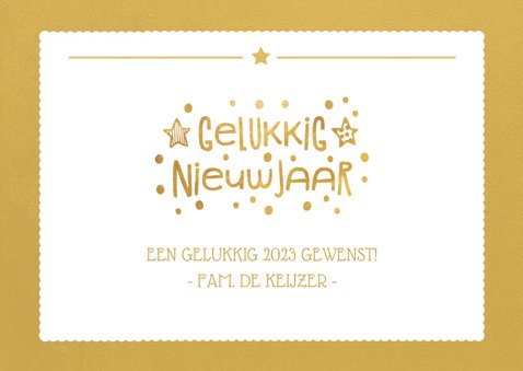Nieuwjaarskaart met foto op de achtergrond en gouden vlak 3