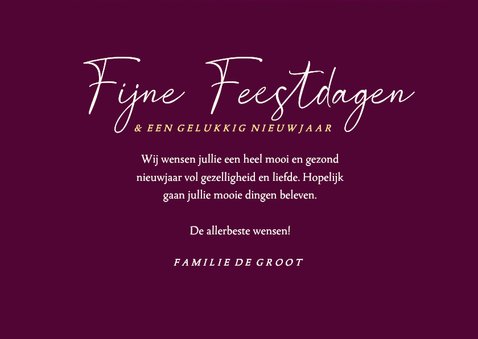 Paars kerstkaartje met sterren en gouden cijfers heelal 3