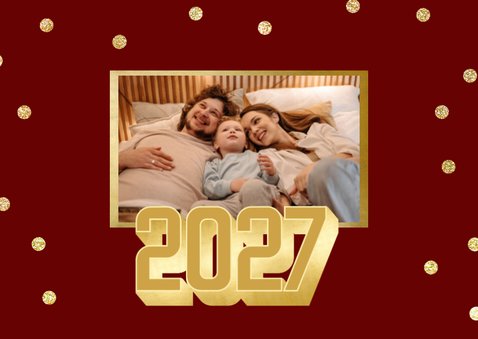 Rode kerstkaart met grote glitter 2027 en confetti 2