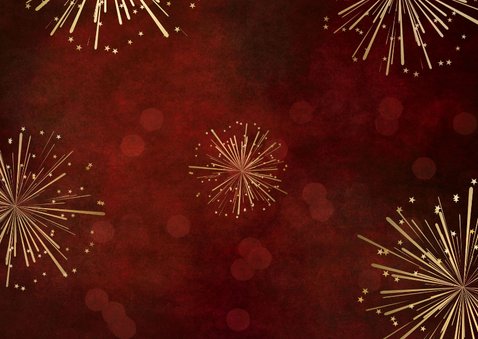 Rode nieuwjaarskaart met vuurwerk en gouden letters Achterkant