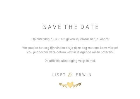 Save the Date kaart klassiek wit met gouden duifjes en foto 3