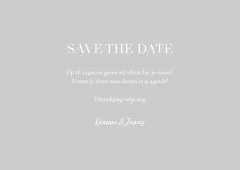 Save the date kaart met grote foto en witte typografie 3
