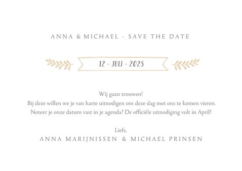 Stijlvolle witte  trouwkaart met grote eigen foto en datum 3