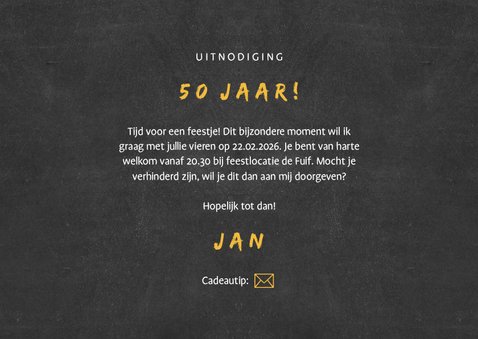 Uitnodiging 'feestje' krijtbord met 2 foto's 3