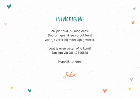 Uitnodiging verjaardag wegwijzers vrouw hip foto hartjes 3