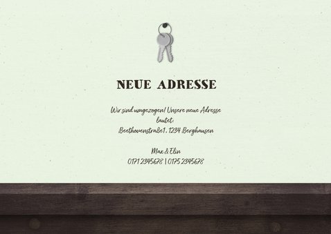 Umzugskarte mit Haus, Fotos und Schlüsseln 3