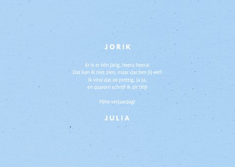 Verjaardagskaart blauw 'HOERA' regenboog 3