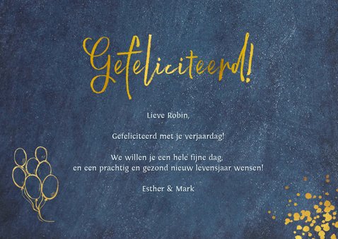 Verjaardagskaart man donkerblauw met gefeliciteerd in goud 3