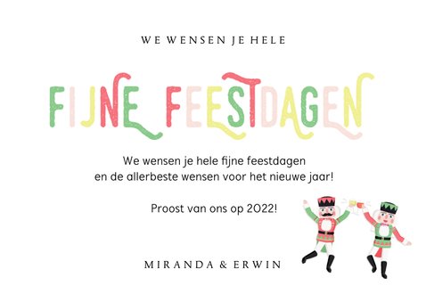 Vrolijke kerstkaart met notenkrakers die proosten op 2022 3