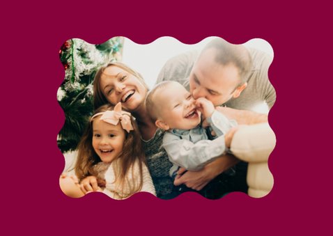 Vrolijke paarse nieuwjaarskaart met gekleurd jaartal 2