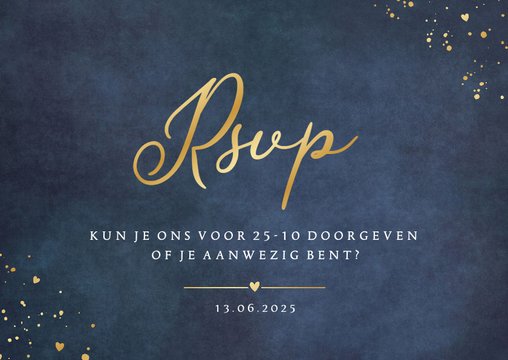 Stijlvolle rsvp kaart met donkerblauwe achtergrond en goud