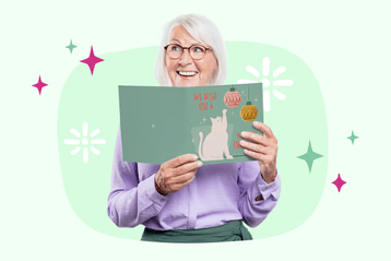 Vrouw met kerstkaart
