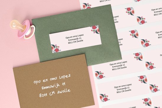geboortekaartjes met envelop en adres en adresstickers