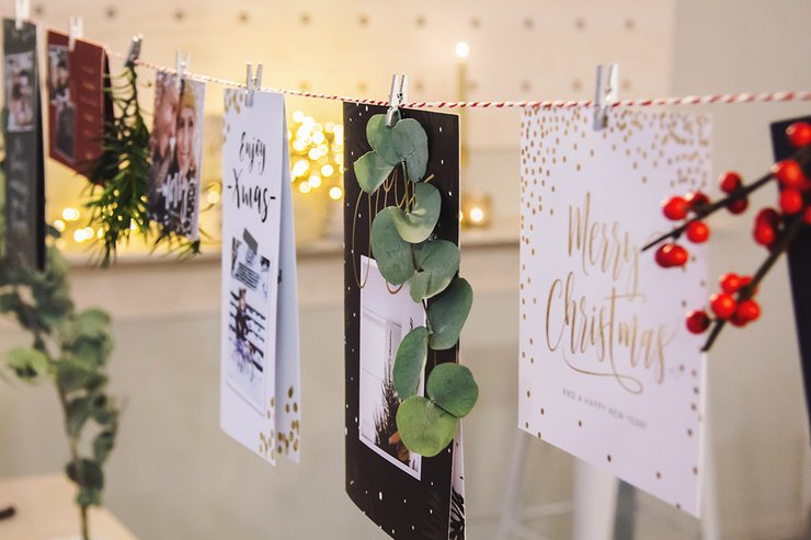 kerstkaarten aan slinger