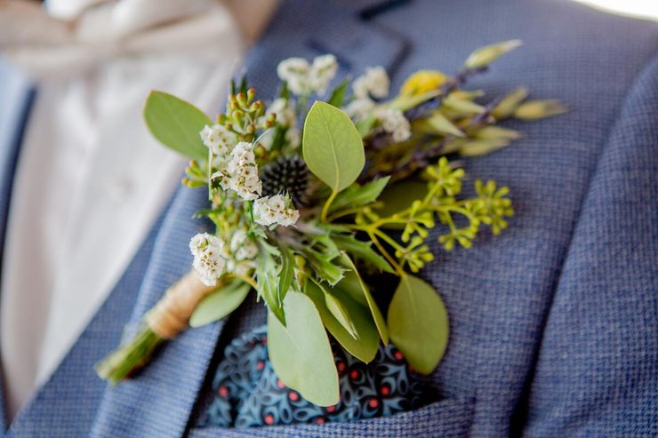 bruiloft bloemen corsage man