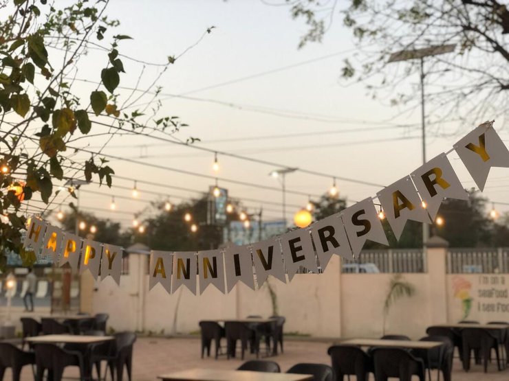 Tuinfeest voor huwelijksjubileum vieren