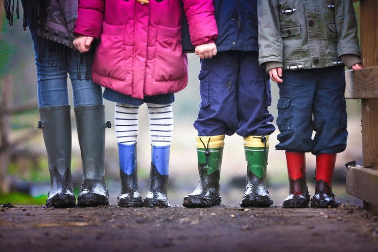Kinderfeestje op boerdereij