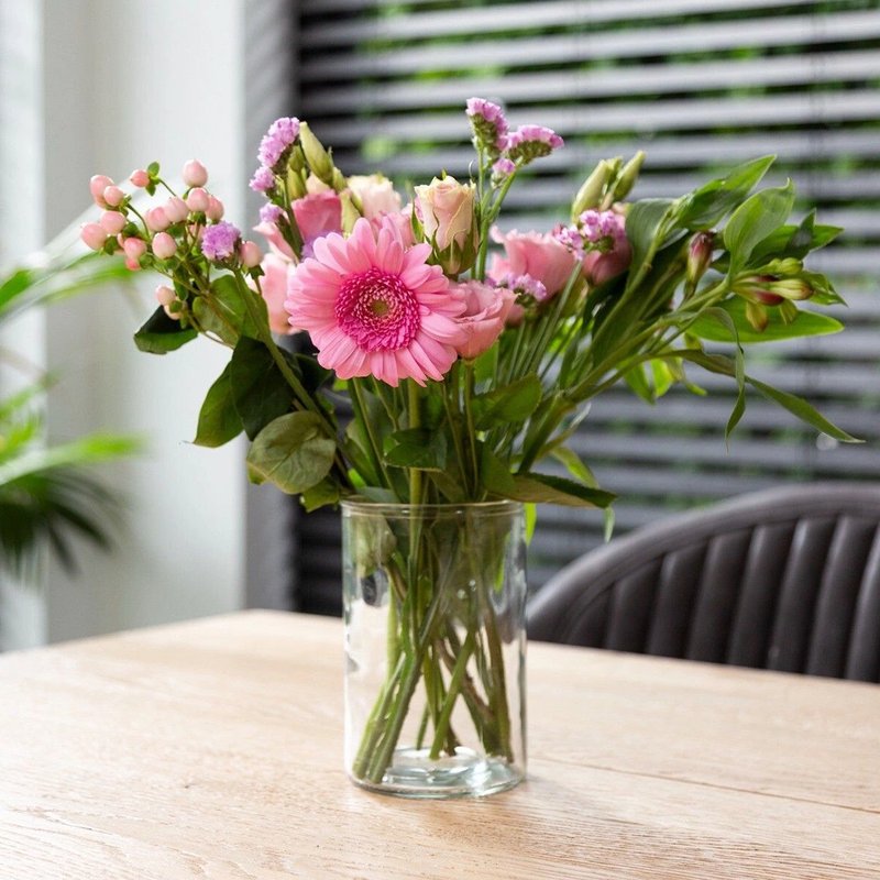 Roze brievenbusboeket