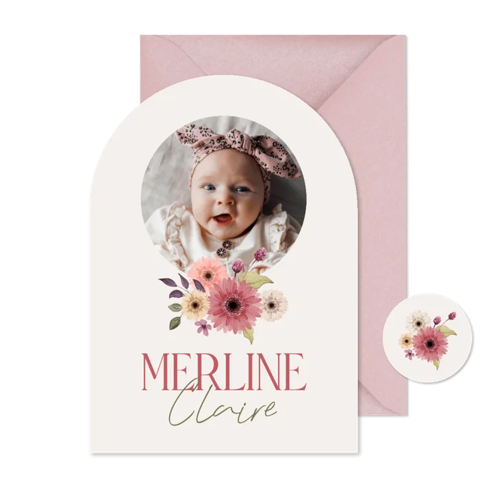 Boogkaart geboortekaartje meisje bloemen stijlvol lente foto
