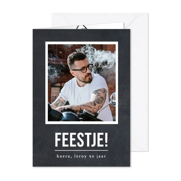 Eenvoudige uitnodiging voor een feestje van een man met foto