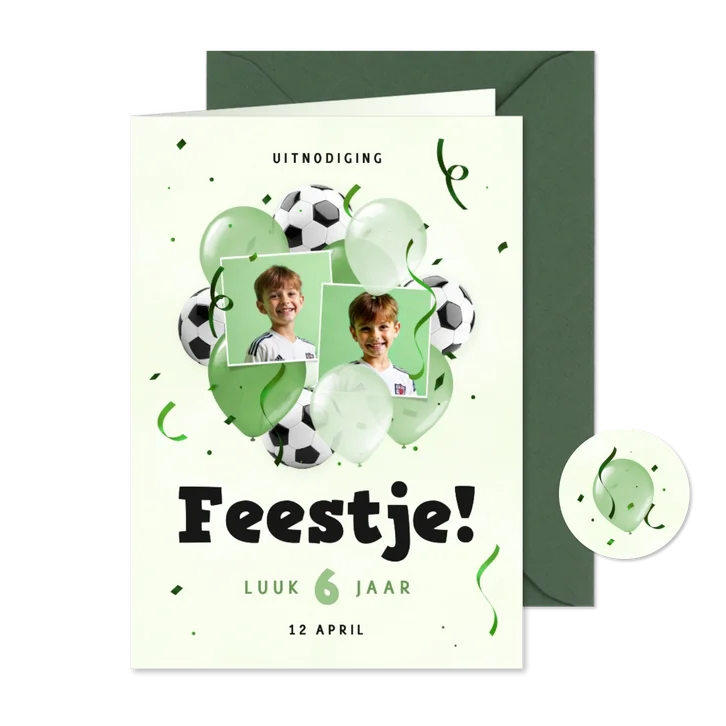 Feestelijke uitnodiging met ballonnen voetbal eigen foto