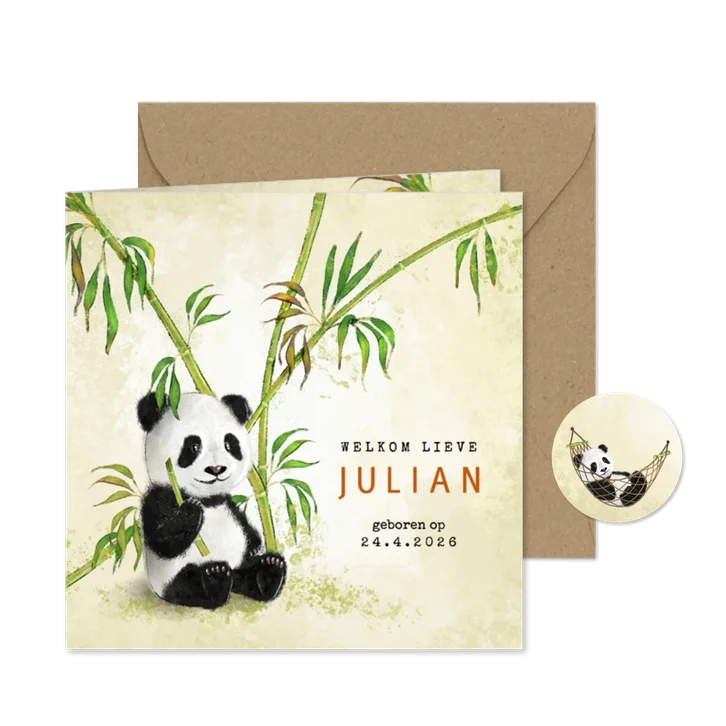 Geboortekaart panda jongen tussen de bamboe