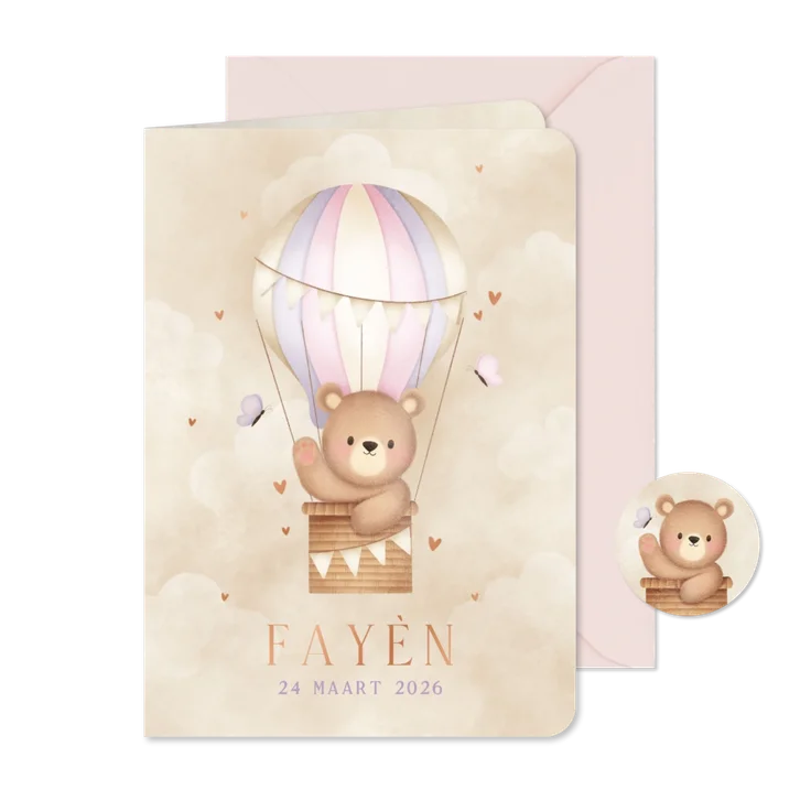 Geboortekaartje beertje in luchtballon vlinders en hartjes